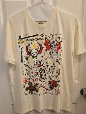 Netflix Cream Short-Sleeve Tee with Red & Black Graphic